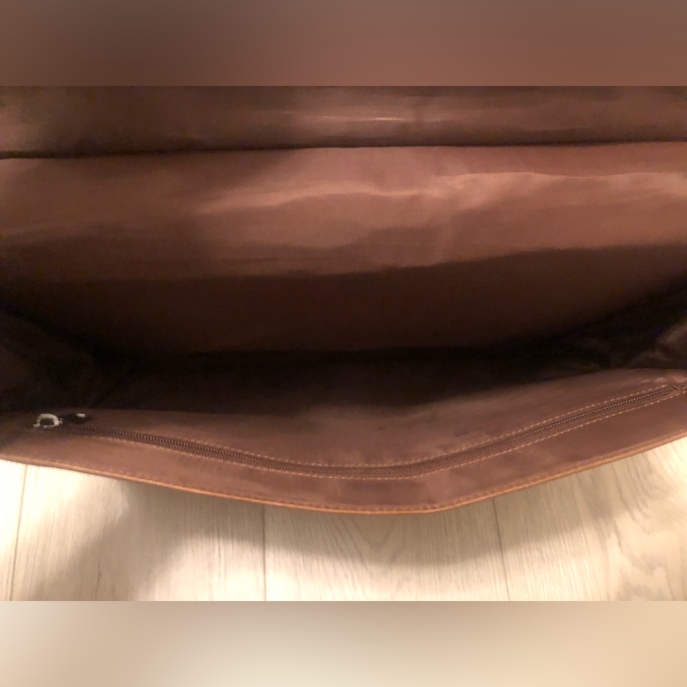 Wilson’s Leather brown Laptop Messenger Bag and Briefcase Unisex - Picture 10 of 16